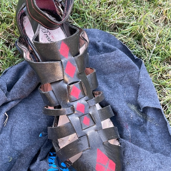 Harley Quinn Cosplay Shoes ♻️ - Picture 3 of 6
